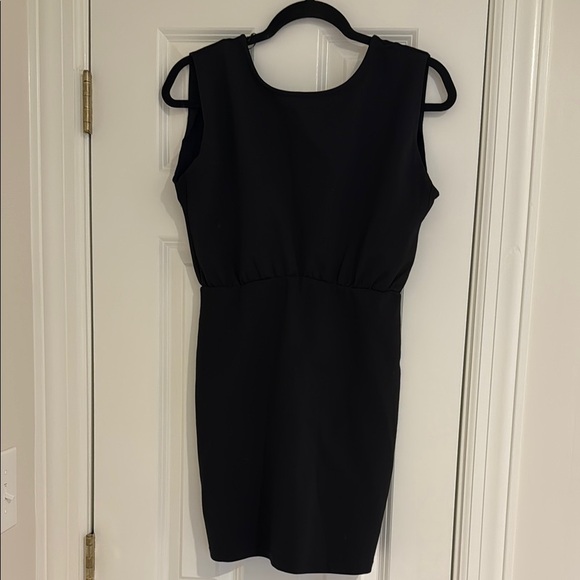 NWT Socialite Black Sleeveless Sheath Mini Dress  with V back sz Med - Picture 1 of 7
